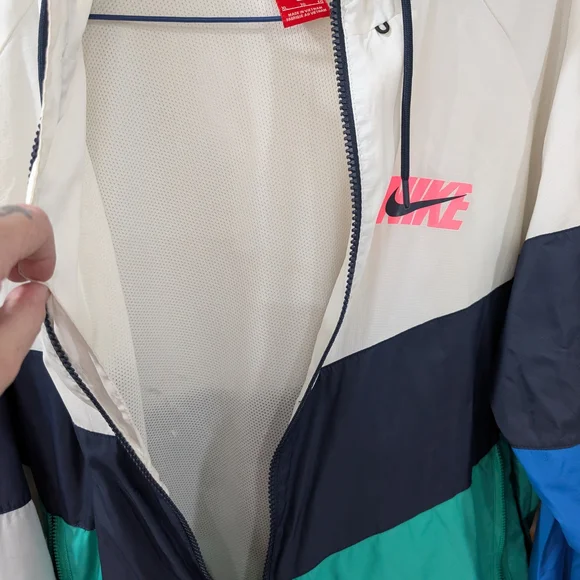 Nike Men's Multicolor Windbreaker Jacket - Picture 7 of 8
